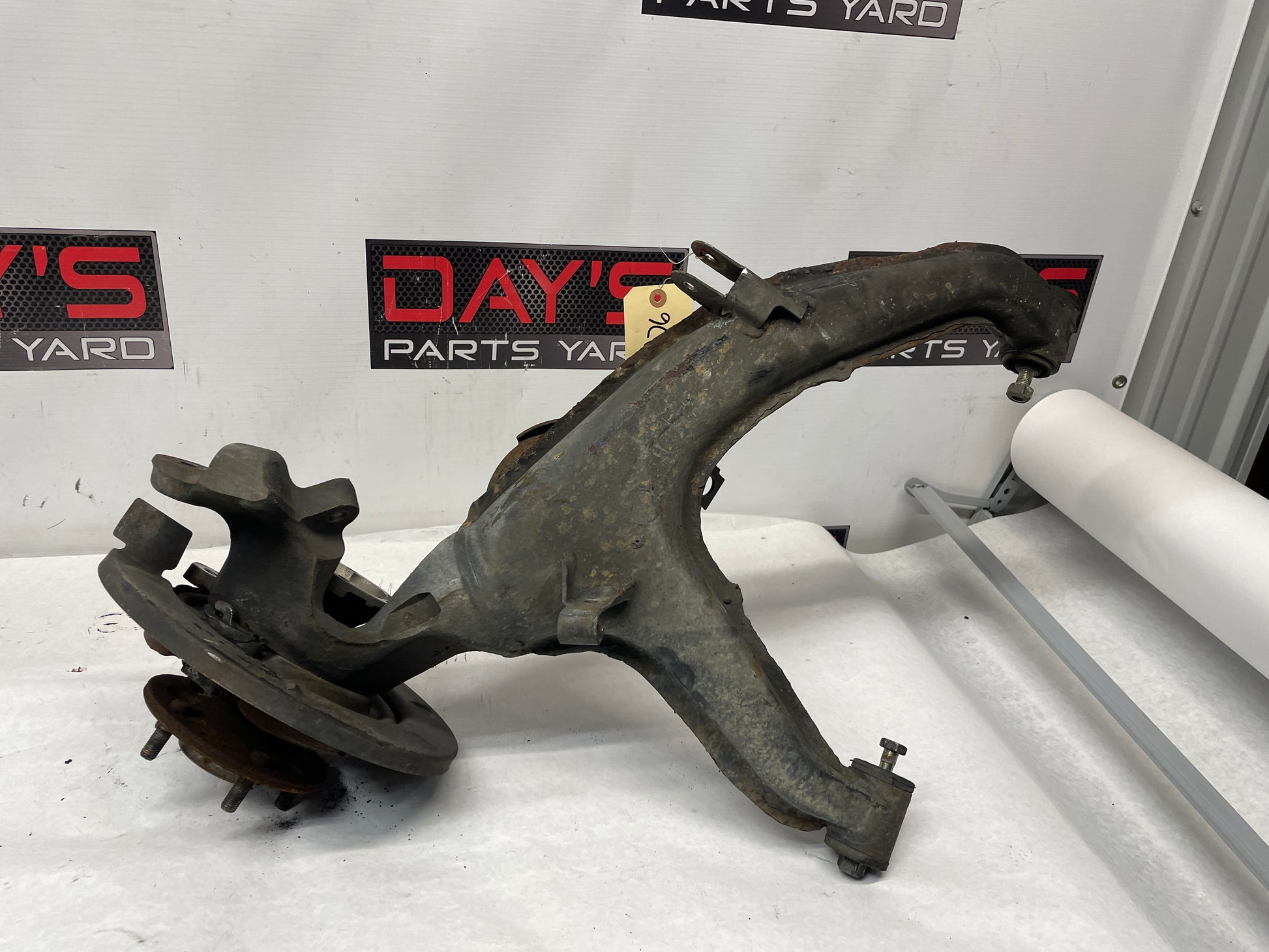 2006 Pontiac GTO LH Driver Rear Suspension Spindle Hub Knuckle Control Arm OEM - Day's Parts Yard