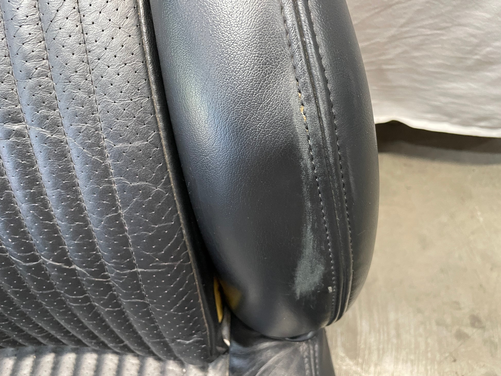 2004 Chevy C5 Corvette Black Leather Seats OEM - Day's Parts Yard