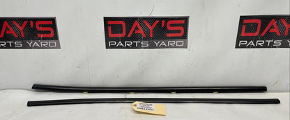 2006 Pontiac GTO RH & LH Door Window Belt Molding Trim OEM - Day's Parts Yard