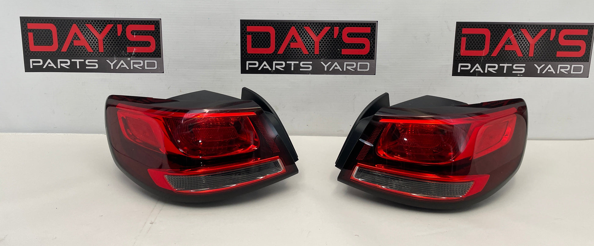 2015 Chevy SS Sedan Tail Light Taillight Lamp RH & LH OEM - Day's Parts Yard