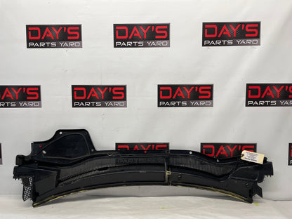 2017 Chevy SS Sedan Windshield Wiper Cowl Grille Plastic Trim Panel Molding OEM - Day's Parts Yard