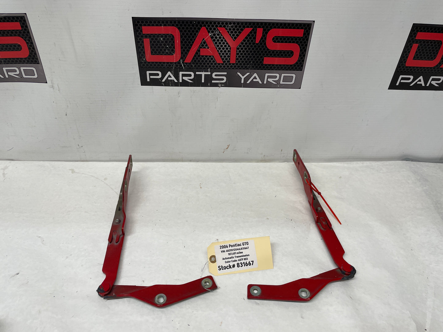 2006 Pontiac GTO RH & LH Hood Hinge Set OEM - Day's Parts Yard