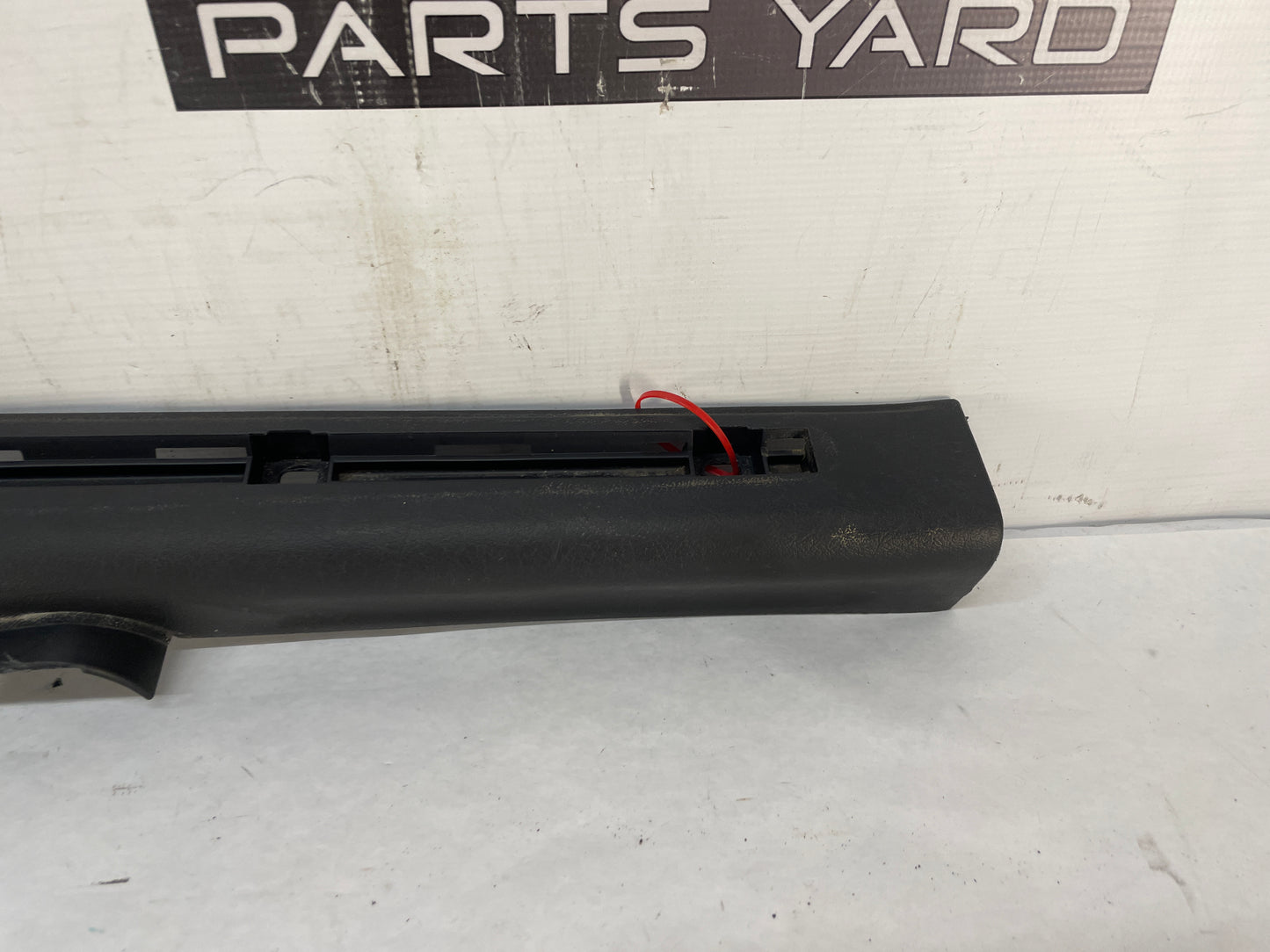 2004 Pontiac GTO LH Driver Interior Sill Carpet Retainer Trim Cover Panel OEM