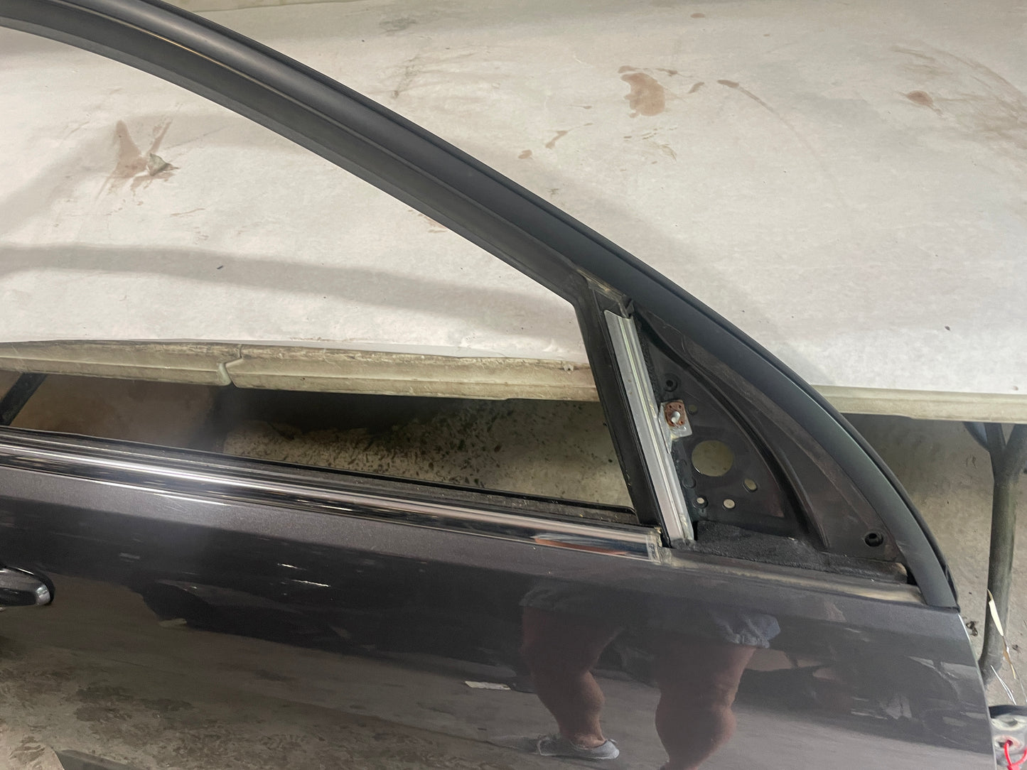 2009 Pontiac G8 Base Front RH Passenger Door OEM