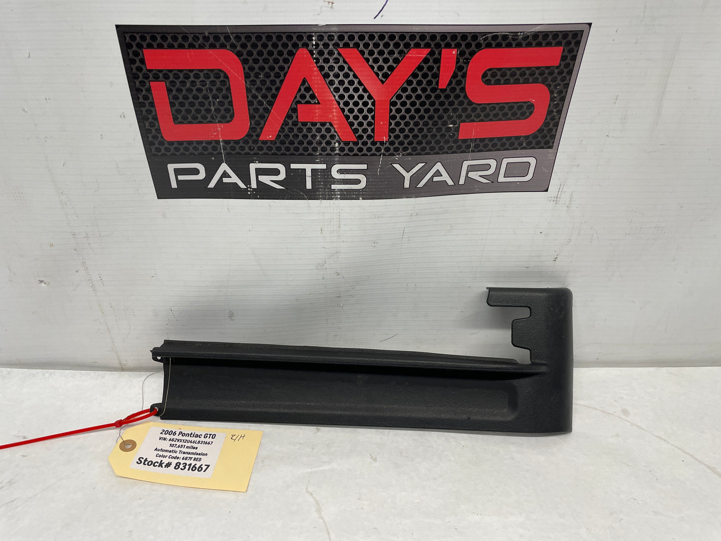 2006 Pontiac GTO RH Passenger Front Seat Outer Frame Side Track Cover Trim Molding OEM - Day's Parts Yard