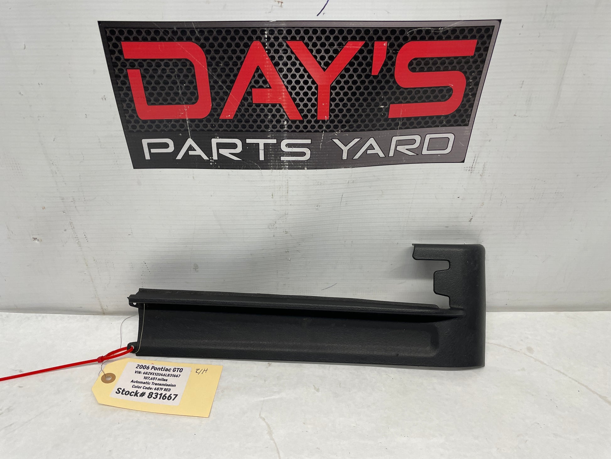 2006 Pontiac GTO RH Passenger Front Seat Outer Frame Side Track Cover Trim Molding OEM - Day's Parts Yard