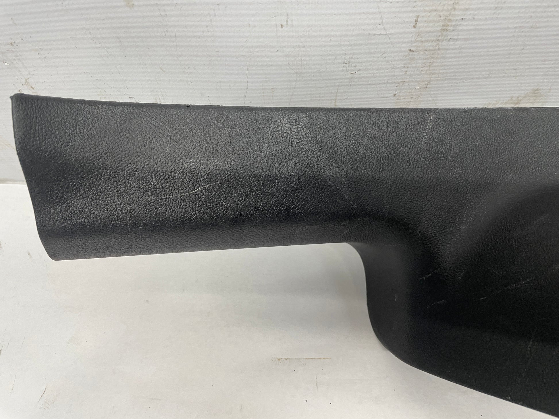 2008 Pontiac G8 GT RH Passenger Carpet Retainer Sill Plate Trim Panel OEM - Day's Parts Yard