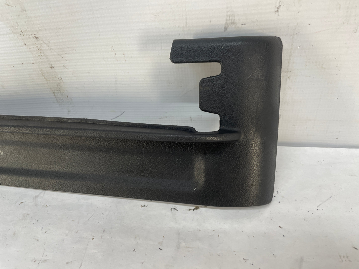 2004 Pontiac GTO RH Passenger Front Seat Outer Frame Side Track Cover Trim Molding OEM