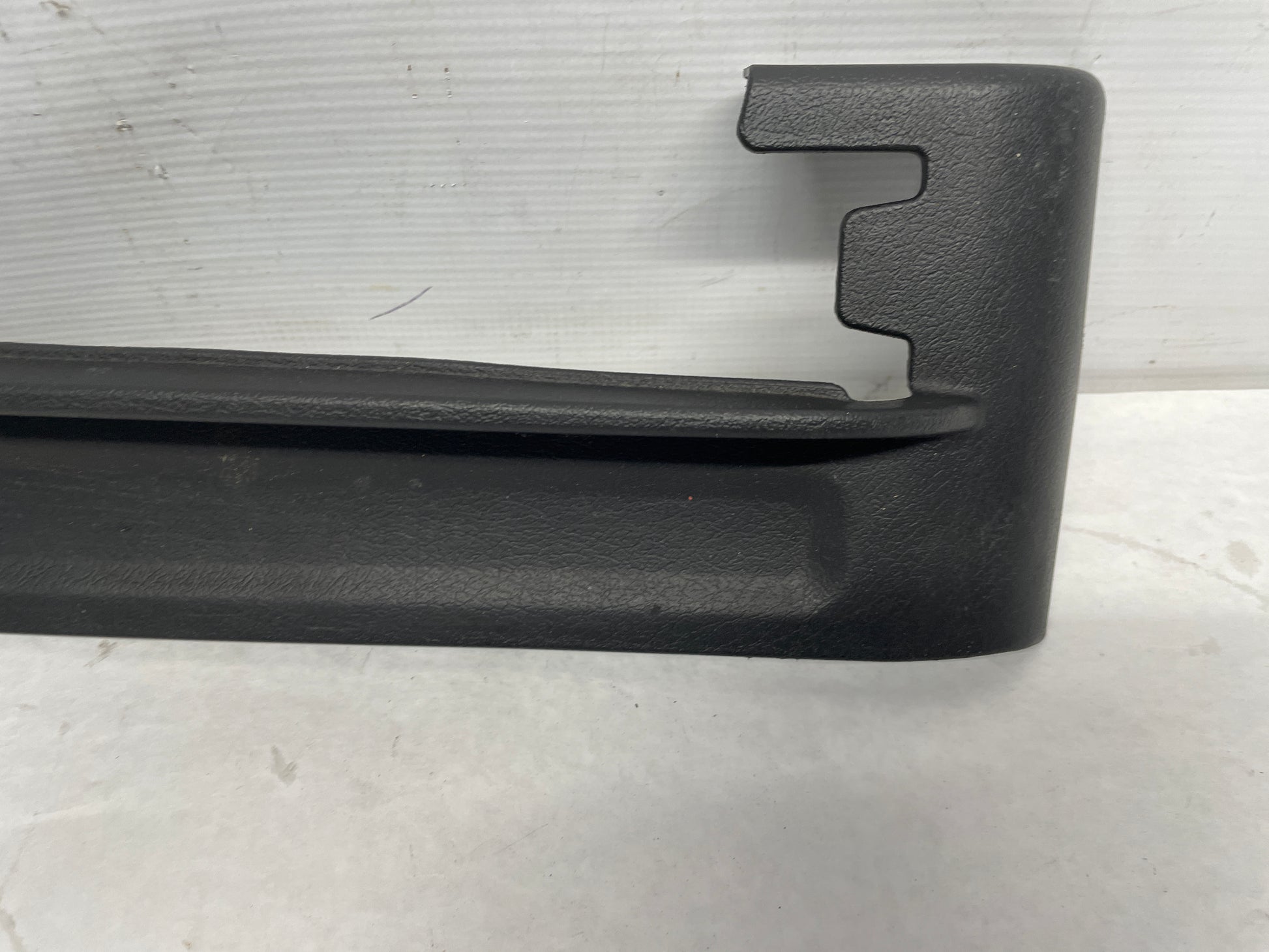 2006 Pontiac GTO RH Passenger Front Seat Outer Frame Side Track Cover Trim Molding OEM - Day's Parts Yard