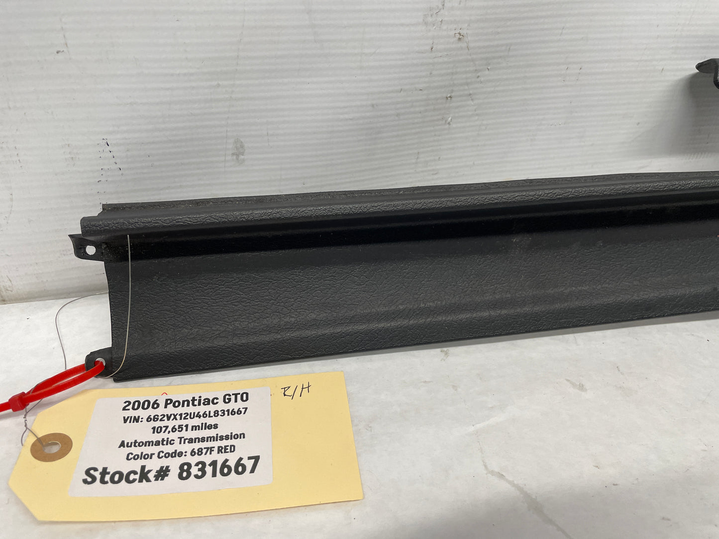 2006 Pontiac GTO RH Passenger Front Seat Outer Frame Side Track Cover Trim Molding OEM - Day's Parts Yard