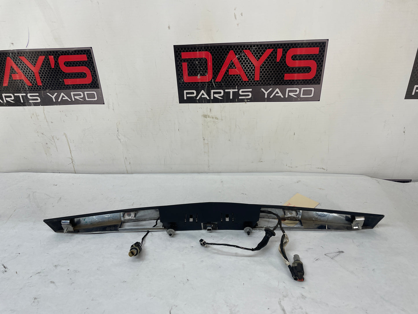2009 Cadillac CTS-V Sedan Rear Trunk Deck Lid Applique Insert Molding Panel OEM - Day's Parts Yard