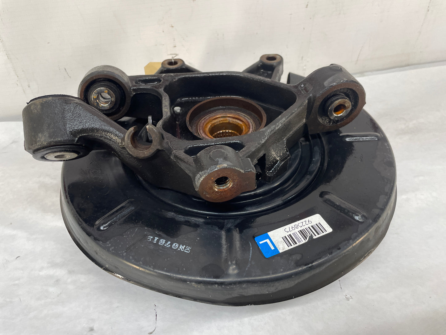 2009 Pontiac G8 GT LH Driver Rear Suspension Spindle Hub Knuckle Wheel Bearing OEM