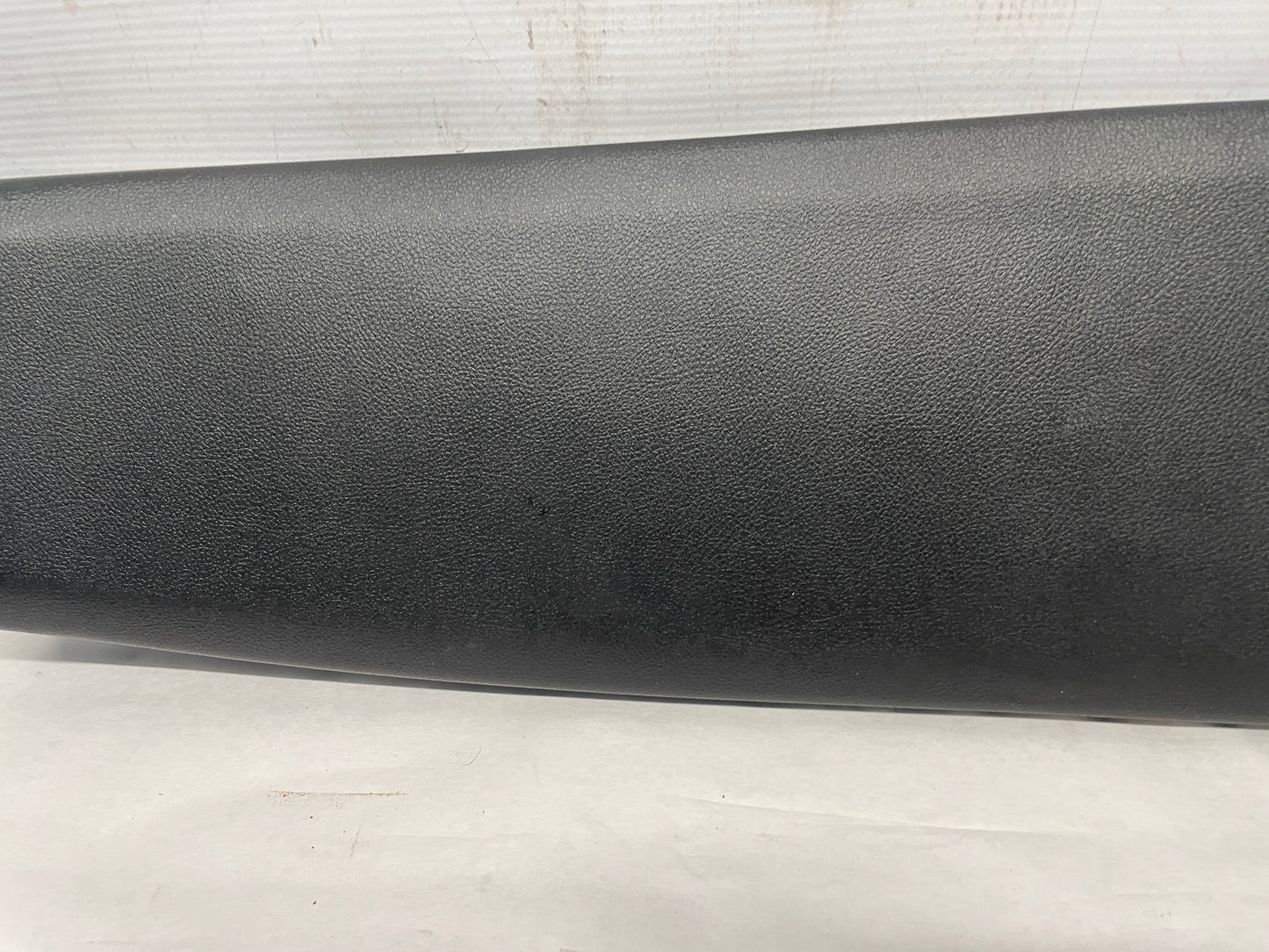 2008 Pontiac G8 GT RH Passenger Lower Interior B Center Pillar Trim Molding Cover OEM - Day's Parts Yard
