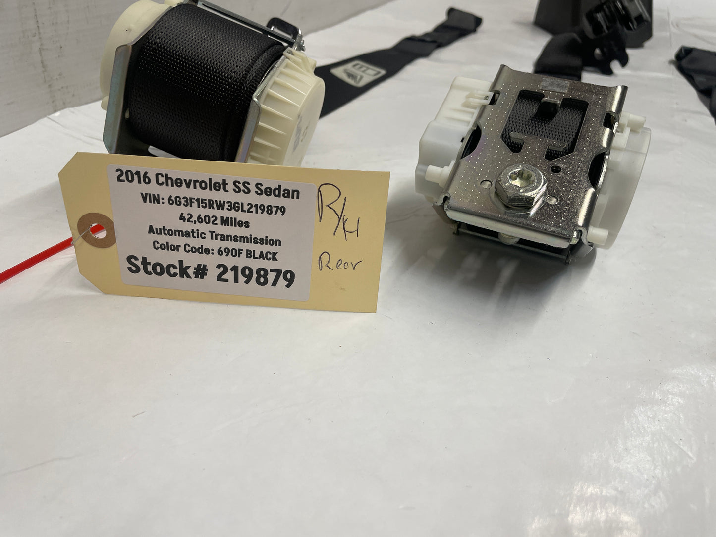 2016 Chevy SS Sedan Rear Seatbelt Seat Belt Retractors w/ Buckles Set OEM - Day's Parts Yard