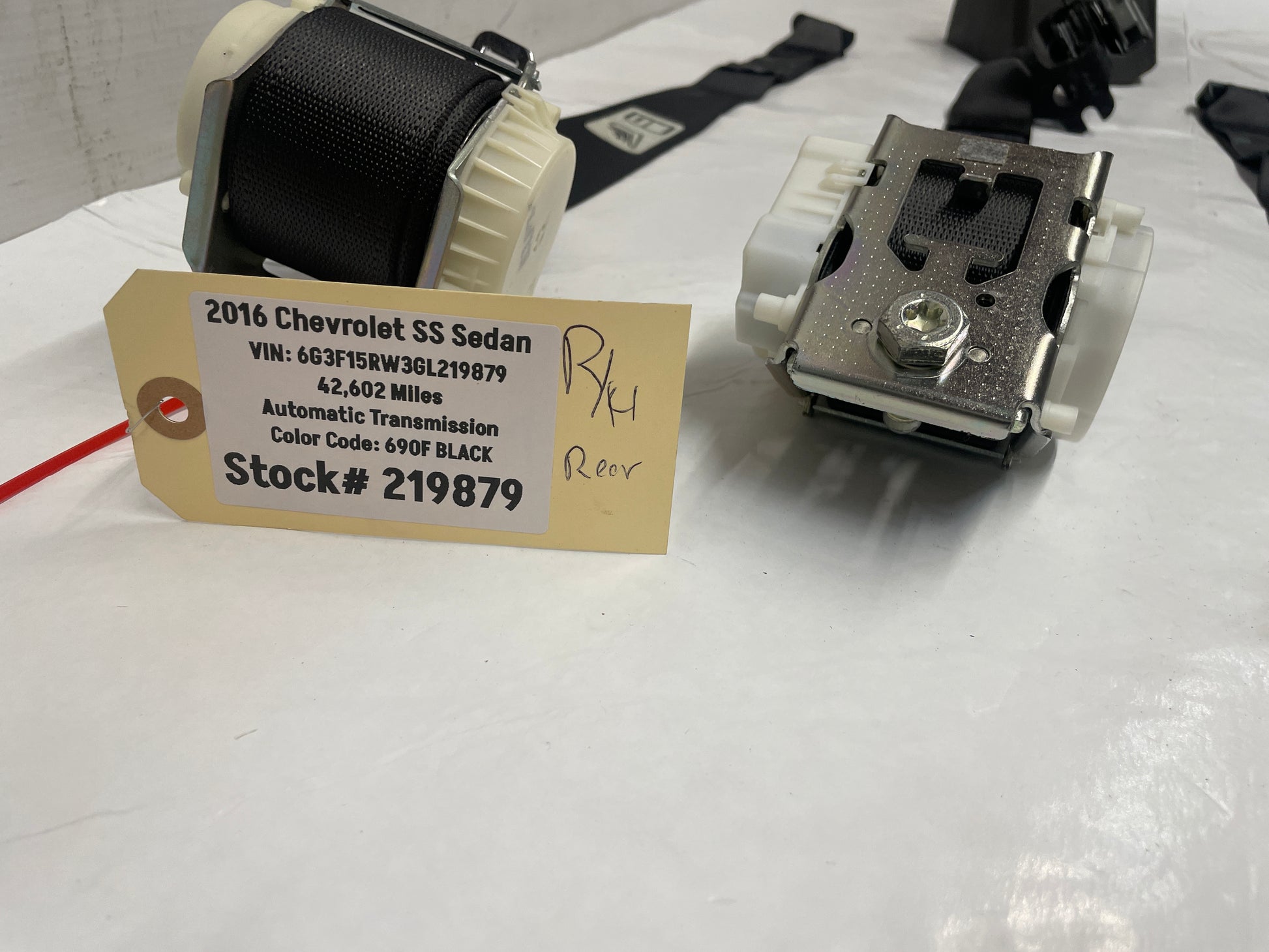 2016 Chevy SS Sedan Rear Seatbelt Seat Belt Retractors w/ Buckles Set OEM - Day's Parts Yard