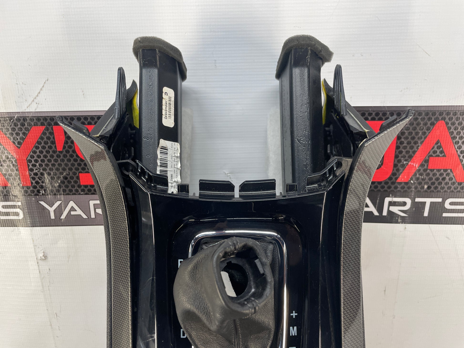 2009 Cadillac CTS-V Sedan Center Console w/ Automatic Shifter Gear Selector OEM - Day's Parts Yard