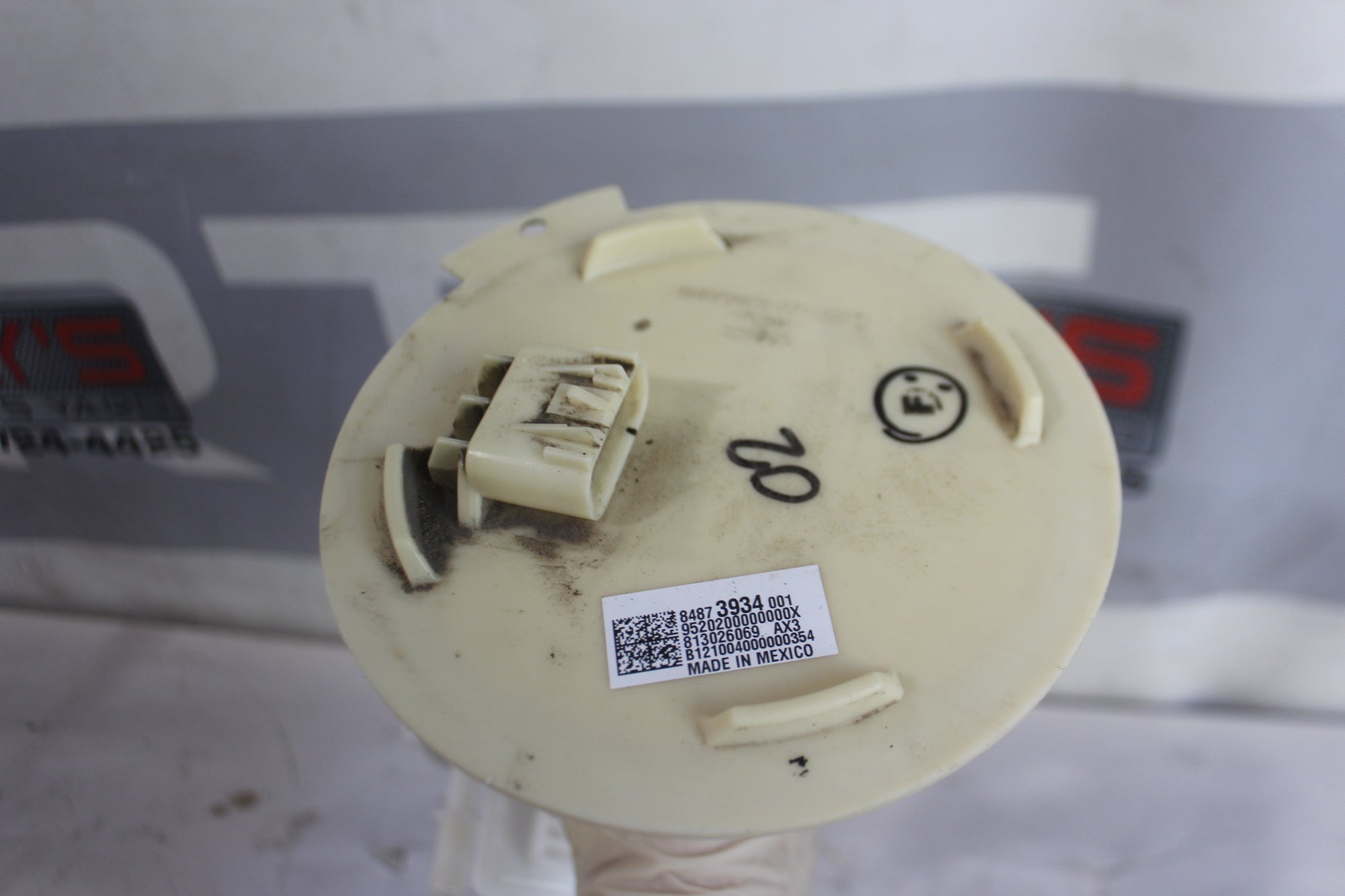 2021 Chevy Camaro SS Fuel Level Sensor Unit  OEM - Day's Parts Yard