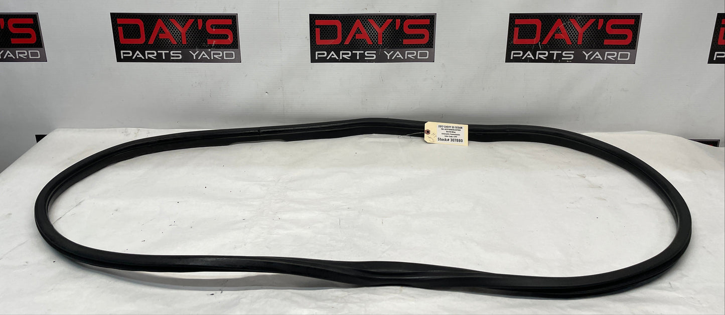 2017 Chevy SS Sedan LH Driver Front Door Rubber Weather Strip Seal OEM - Day's Parts Yard