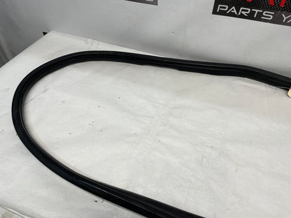 2017 Chevy SS Sedan LH Driver Front Door Rubber Weather Strip Seal OEM - Day's Parts Yard