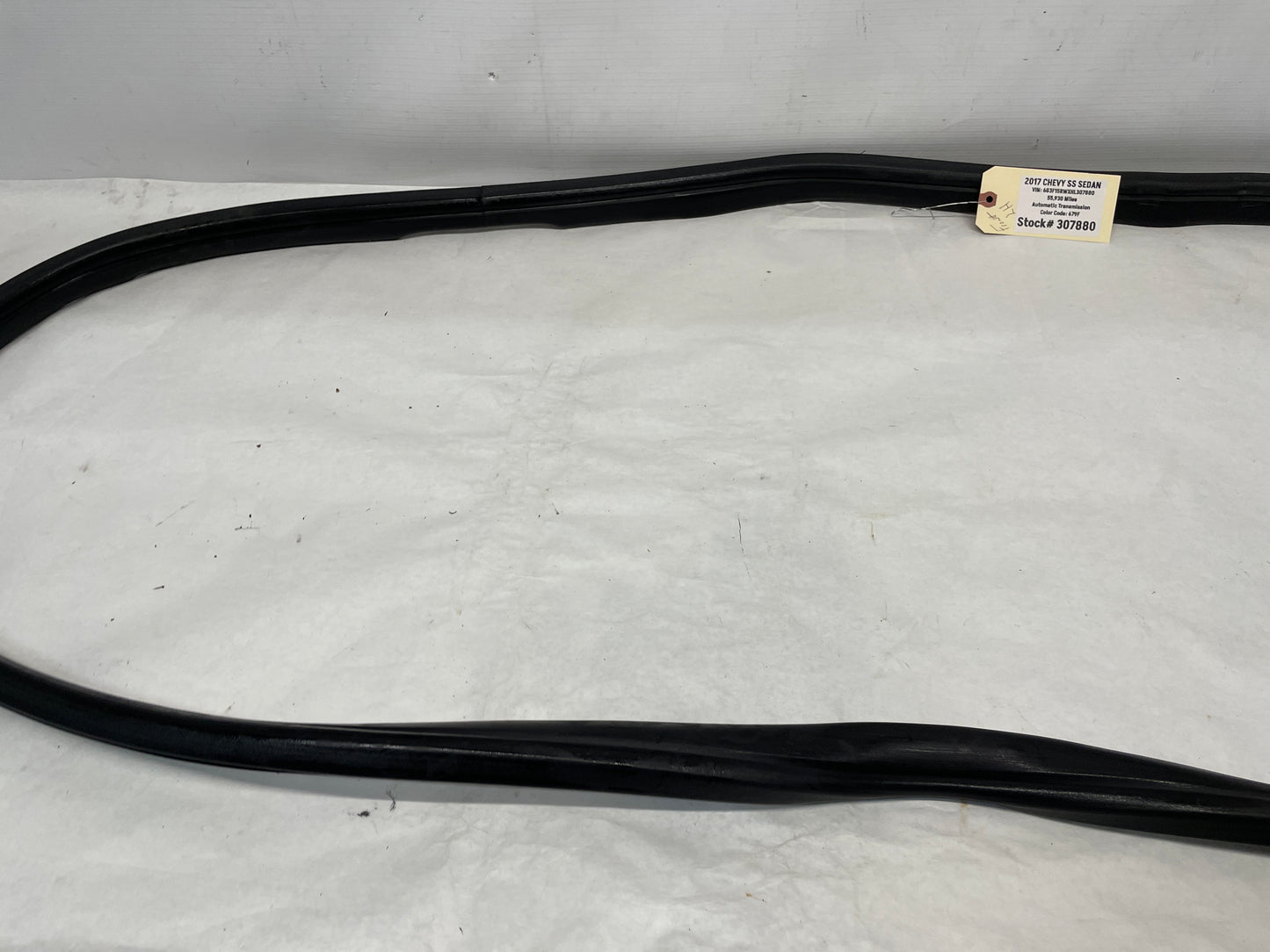 2017 Chevy SS Sedan LH Driver Front Door Rubber Weather Strip Seal OEM - Day's Parts Yard