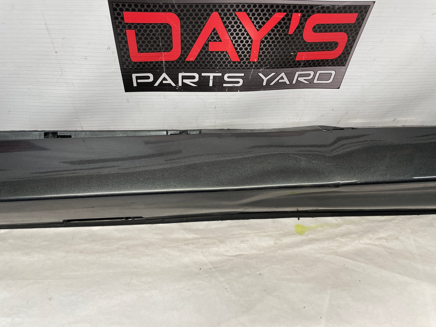 2017 Chevy SS Sedan LH Driver Rocker Molding Side Skirt Panel Trim OEM
