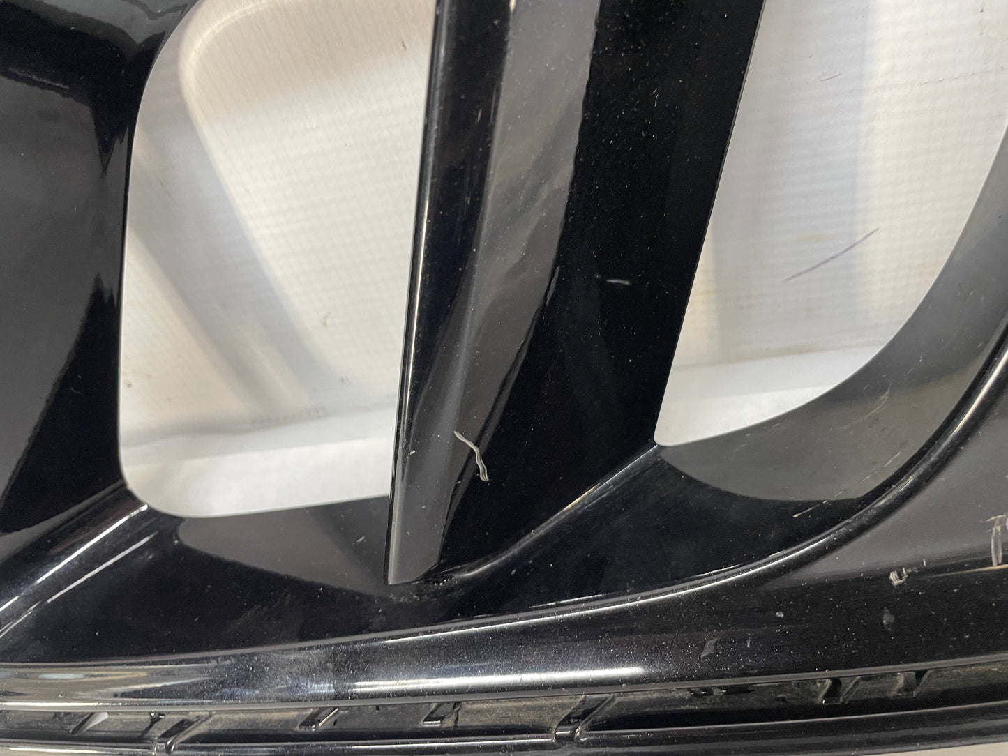 2018 Chevy Camaro ZL1 LH Driver Front Bumper Outer Grille OEM