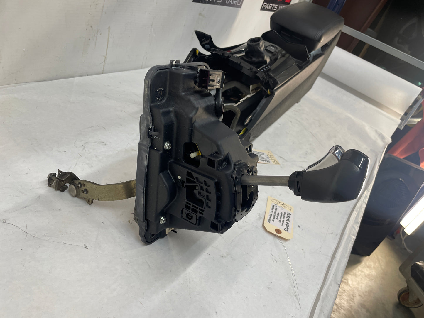 2009 Cadillac CTS-V Sedan Center Console w/ Automatic Shifter Gear Selector OEM - Day's Parts Yard