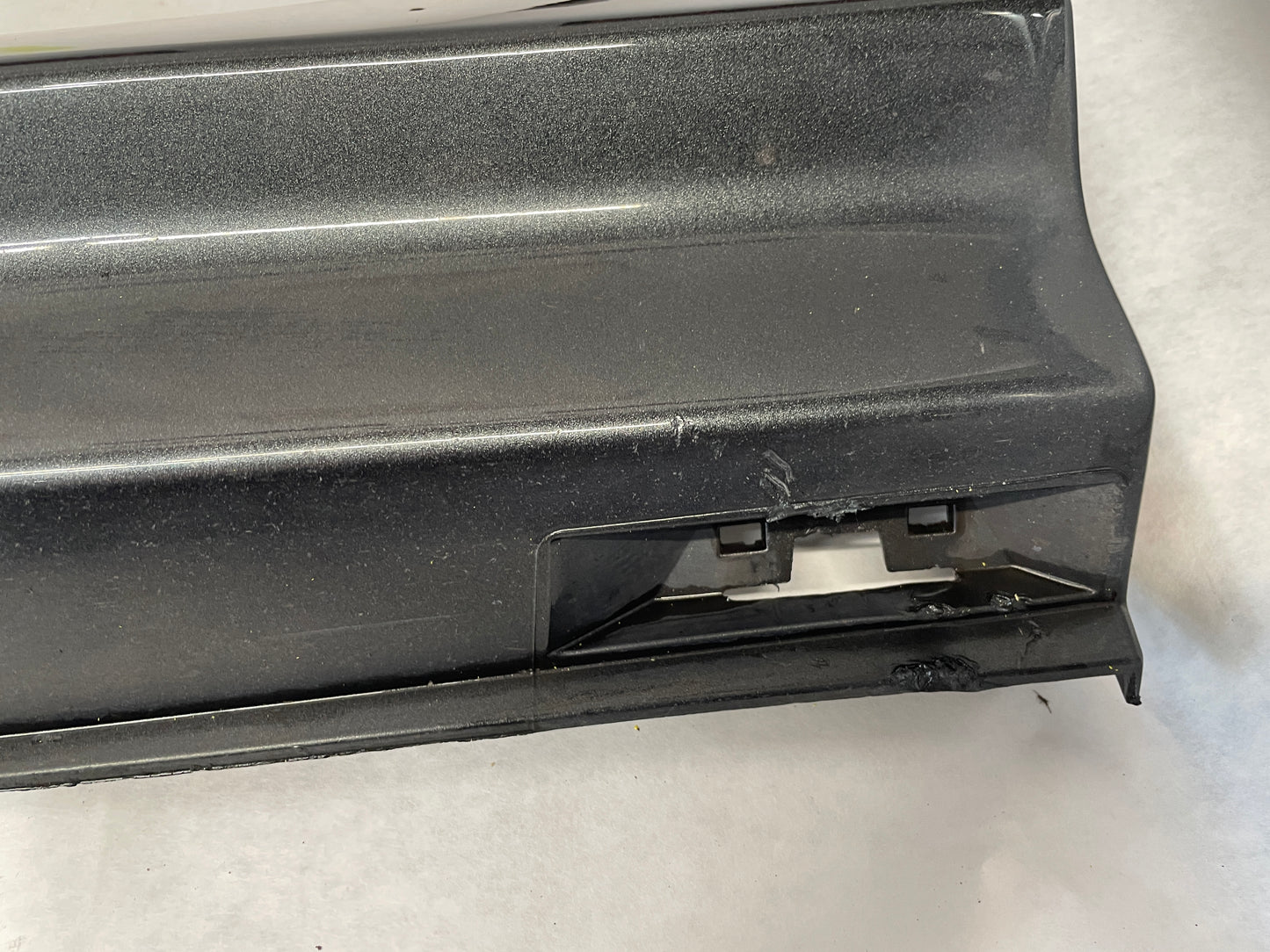 2017 Chevy SS Sedan LH Driver Rocker Molding Side Skirt Panel Trim OEM