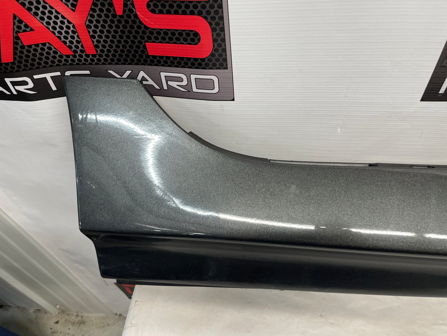 2017 Chevy SS Sedan RH Passenger Rocker Molding Side Skirt Panel Trim OEM