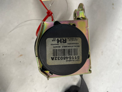 2006 Pontiac GTO LH & RH Front Seat Belts Retractors OEM - Day's Parts Yard