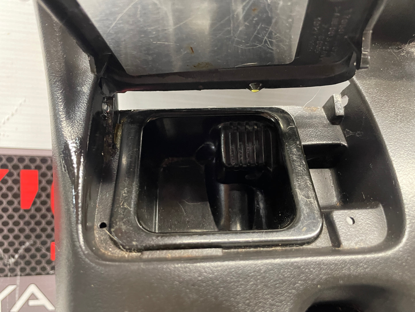 2002 Chevy Camaro Z28 Complete Center Console Arm Rest Assembly Black Ebony OEM - Day's Parts Yard