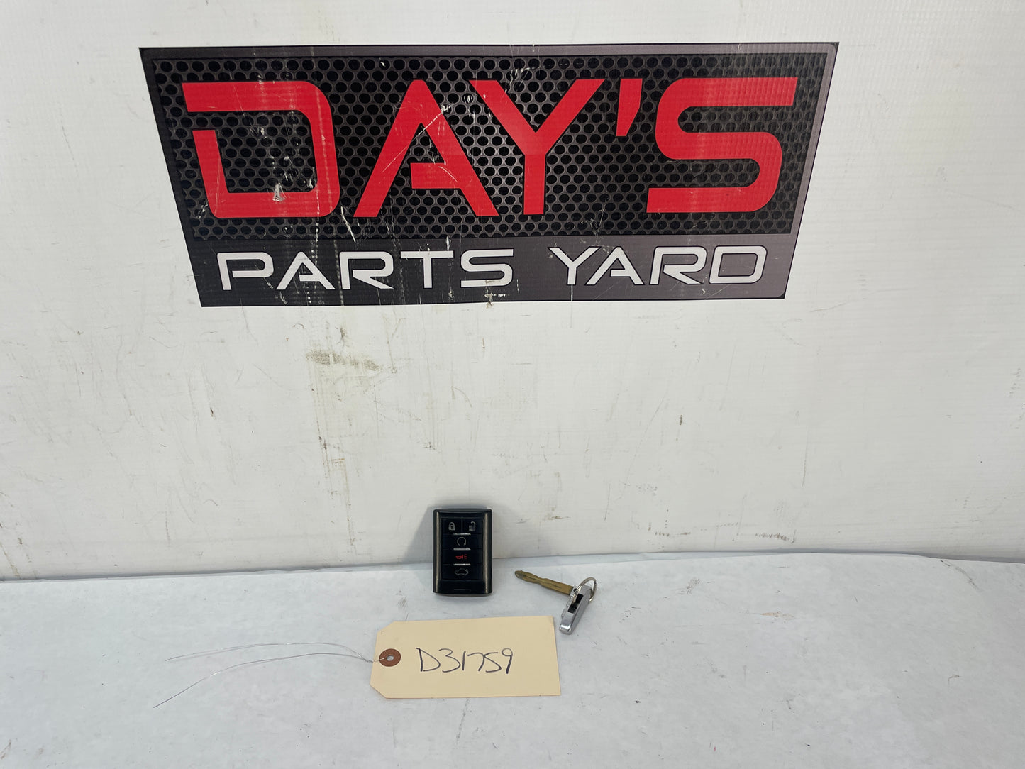 2009 Cadillac CTS-V Sedan Key Fob Transmitter OEM - Day's Parts Yard