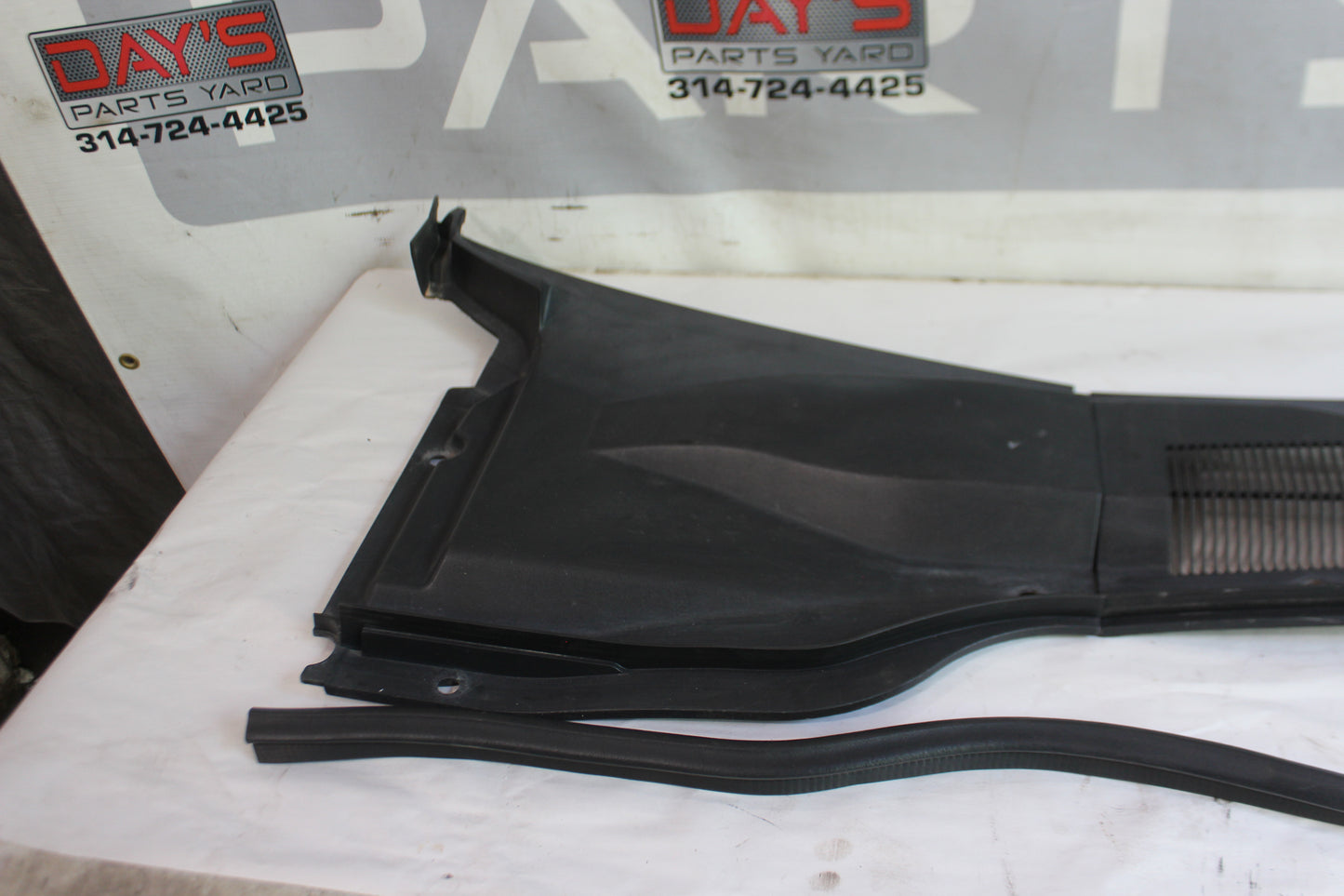 2013 Chevy Camaro ZL1 Windshield Wiper Cowl OEM