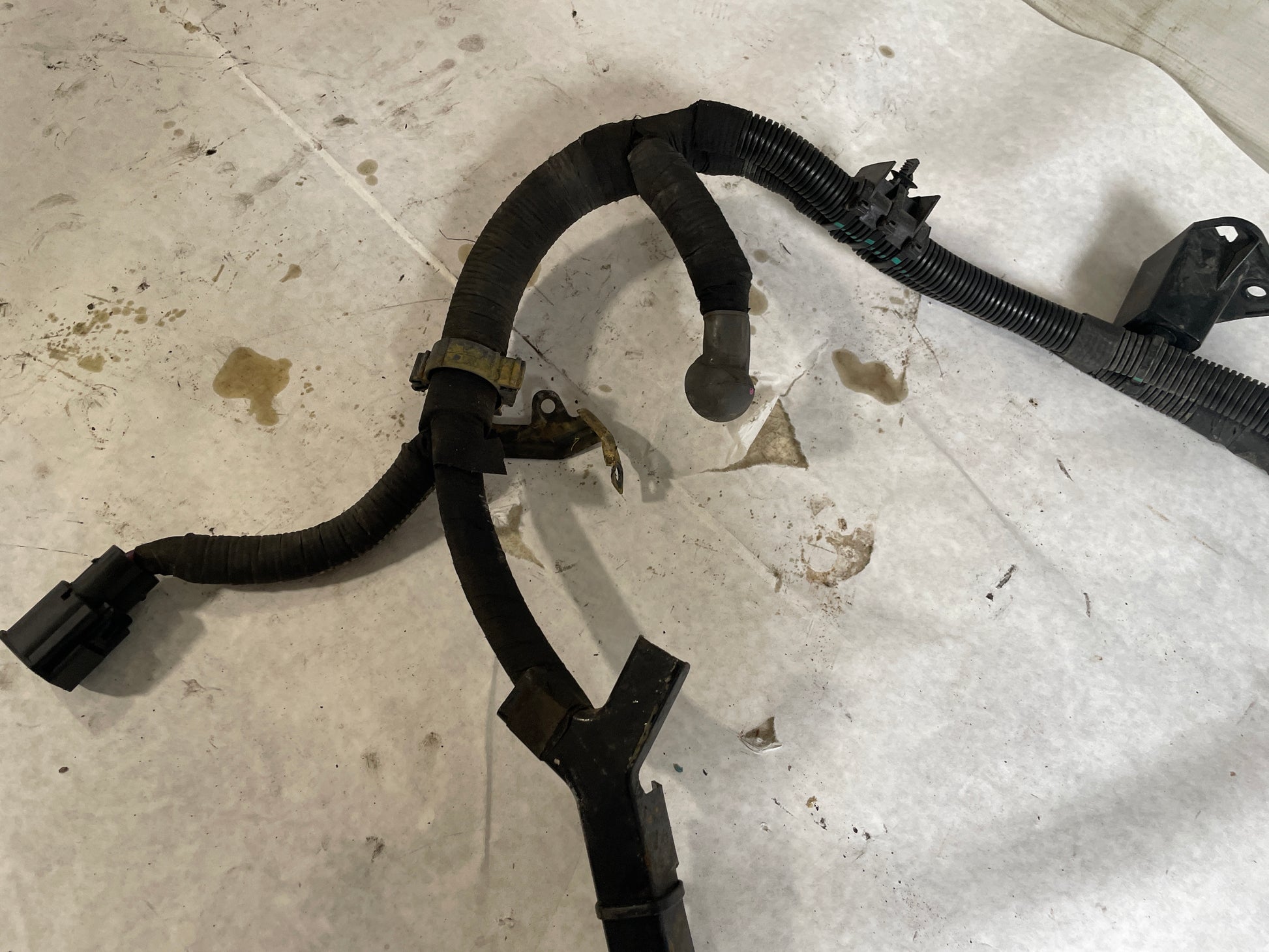 2016 Chevy SS Sedan Engine Wiring Battery Positive Cable Wiring Harness OEM - Day's Parts Yard