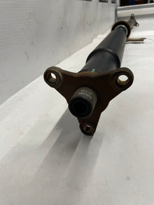 2008 Pontiac G8 GT Automatic Driveshaft Drive Shaft Propeller OEM - Day's Parts Yard