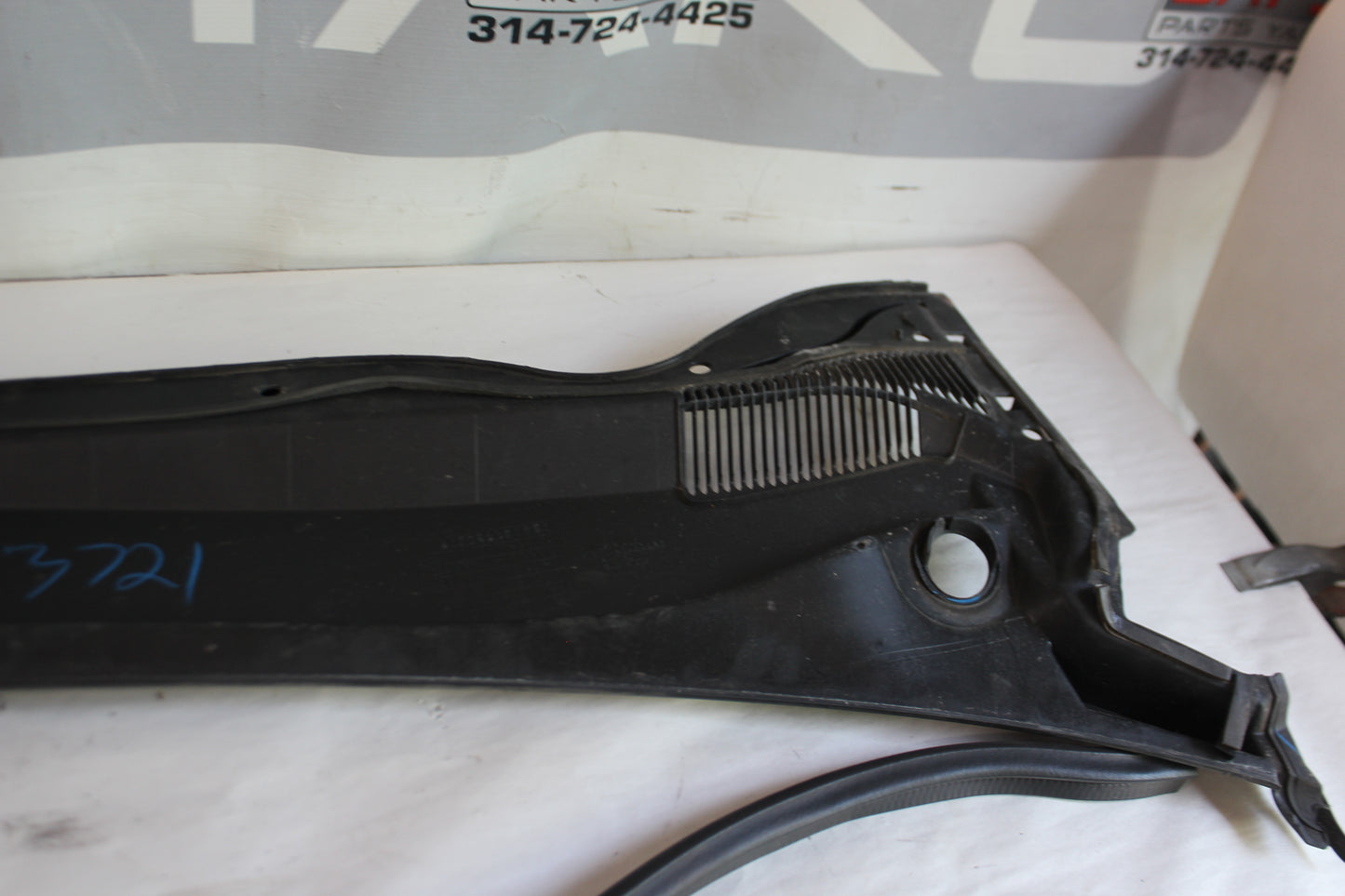 2013 Chevy Camaro ZL1 Windshield Wiper Cowl OEM