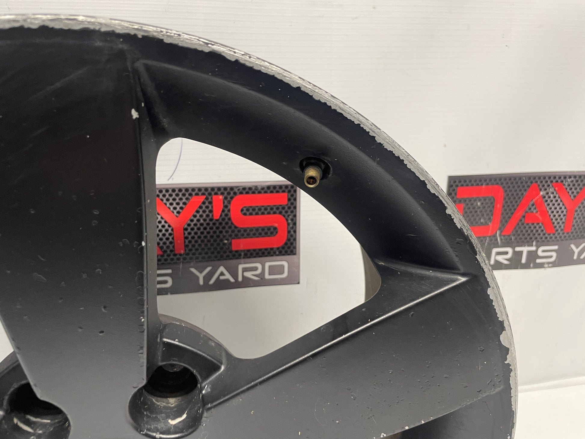 2006 Pontiac GTO Wheel 18X8 OEM - Day's Parts Yard