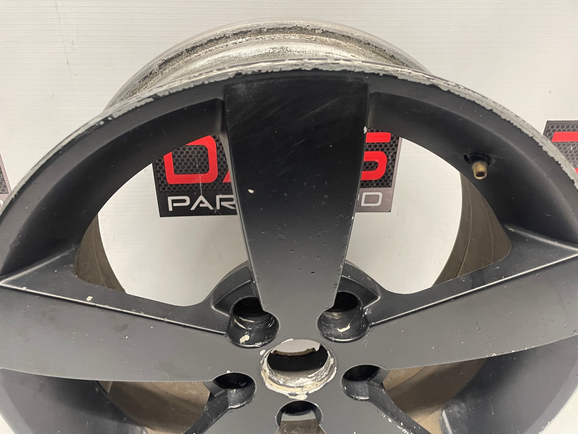 2006 Pontiac GTO Wheel 18X8 OEM - Day's Parts Yard