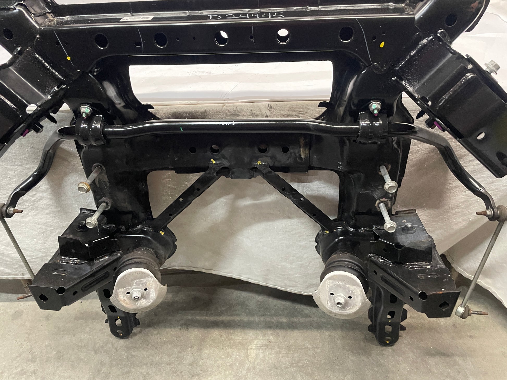 2016 Chevy SS Sedan Front Suspension Sub Frame Engine Cradle K Member OEM - Day's Parts Yard