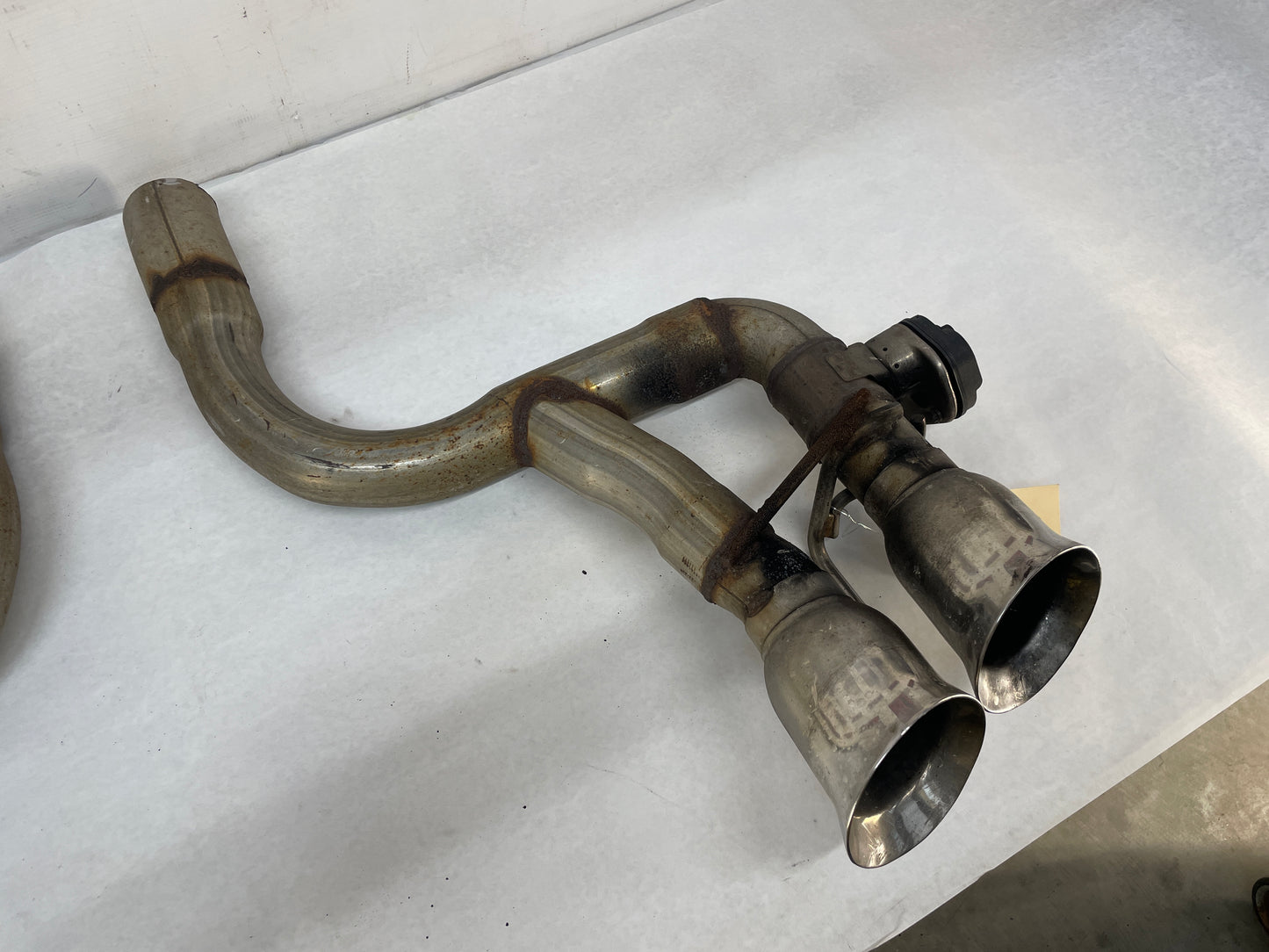 2018 Chevy Camaro ZL1 Exhaust Tips Control Valve Actuators OEM