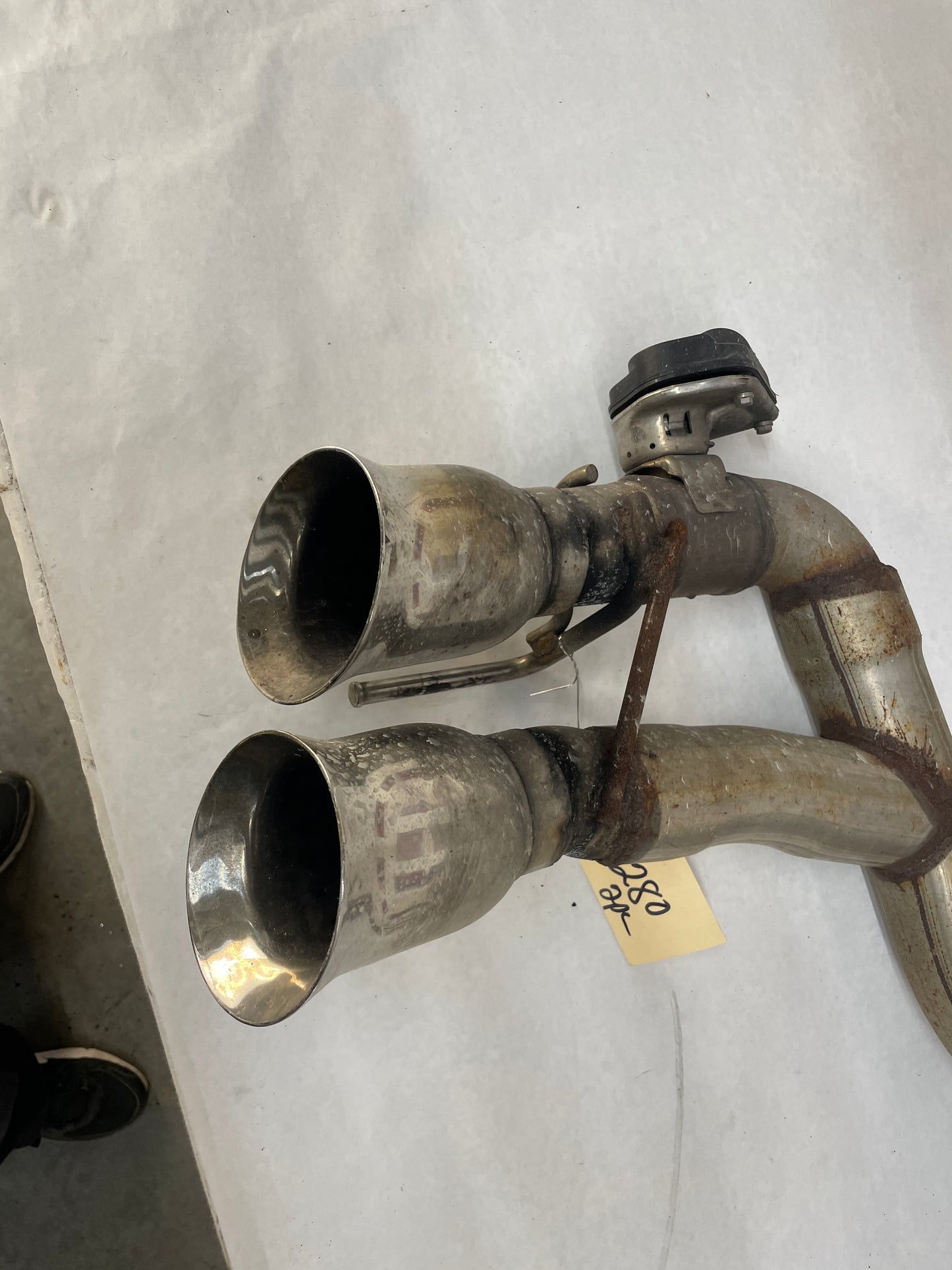 2018 Chevy Camaro ZL1 Exhaust Tips Control Valve Actuators OEM