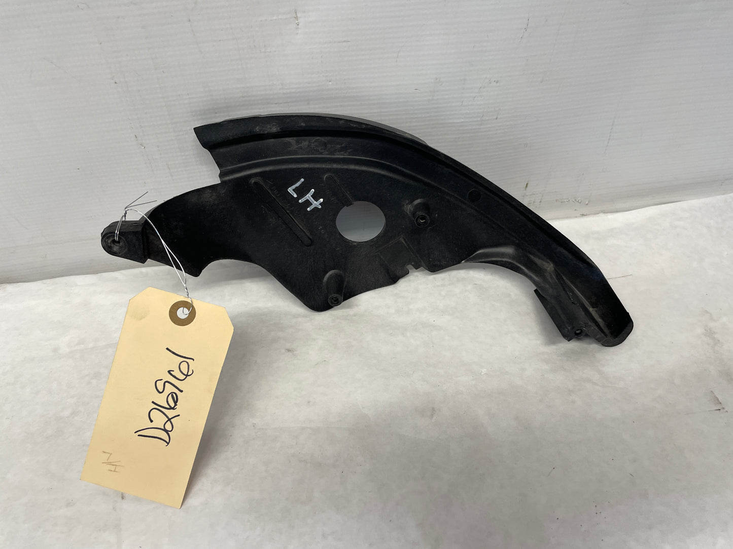 2004 Chevy C5 Corvette LH Driver Turn Signal Marker Light Bracket OEM - Day's Parts Yard