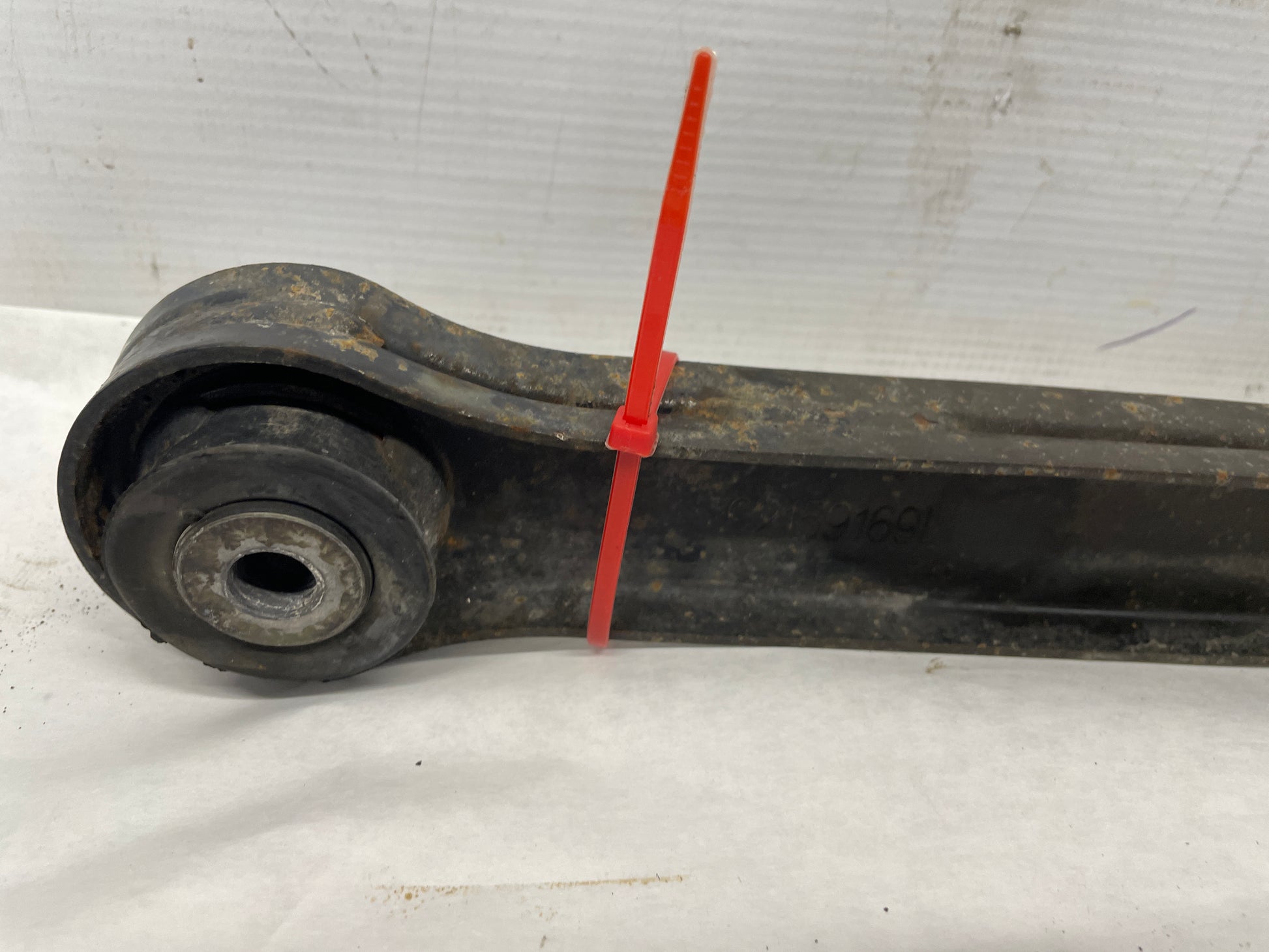 2008 Pontiac G8 GT RH Passenger Rear Suspension Trailing Control Arm OEM - Day's Parts Yard