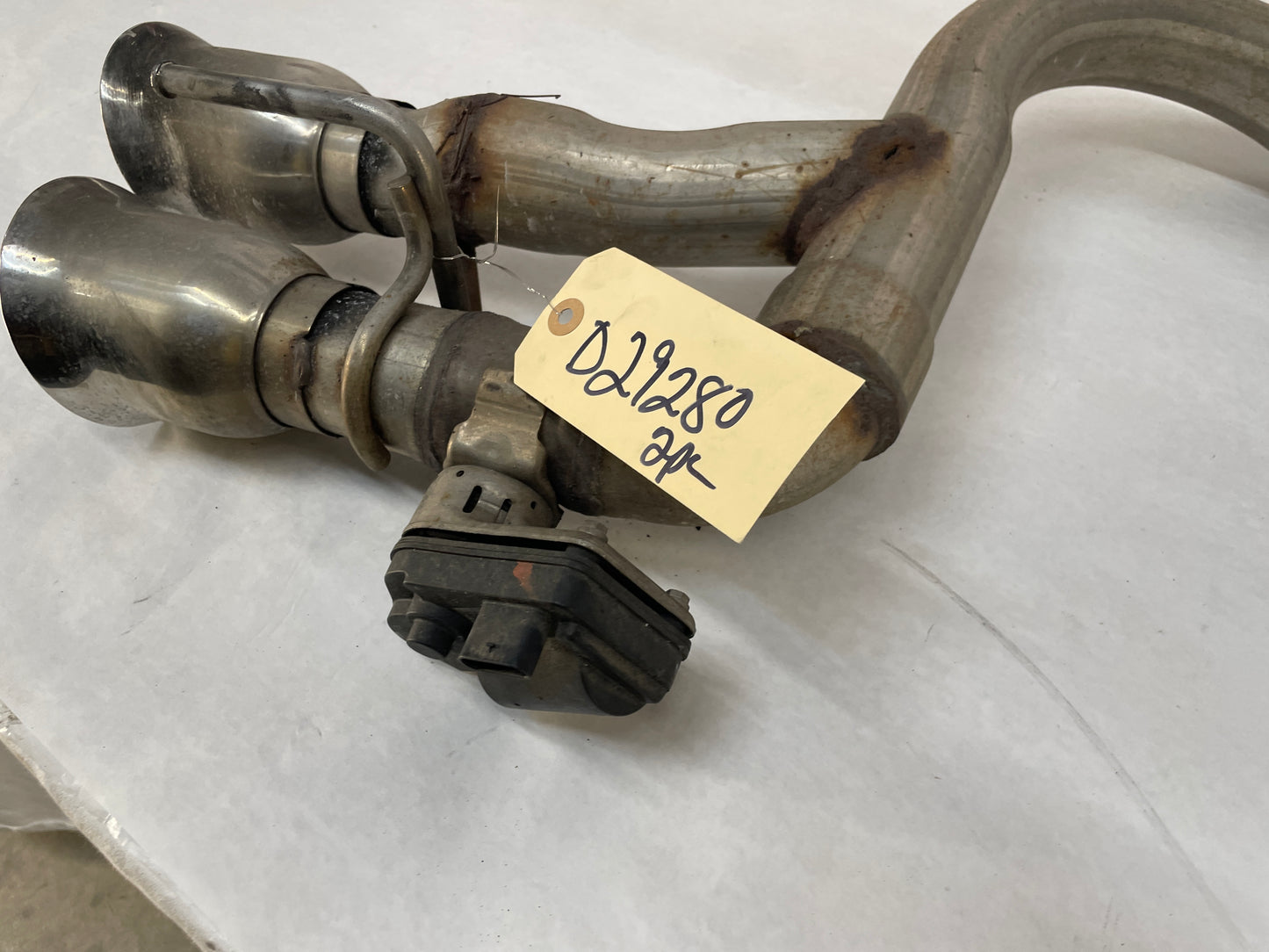 2018 Chevy Camaro ZL1 Exhaust Tips Control Valve Actuators OEM