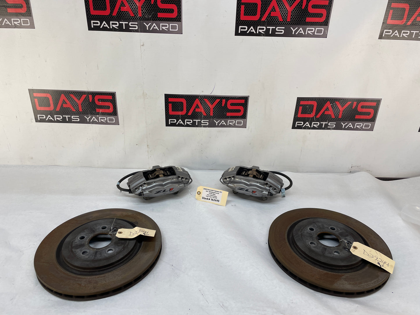 2018 Chevy Camaro ZL1 Rear Brembo Brake Calipers w/ Rotors OEM