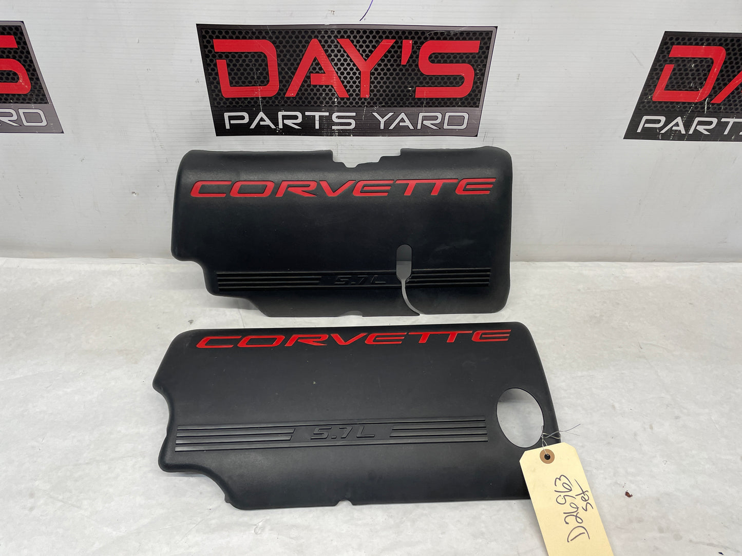 2004 Chevy C5 Corvette Engine Motor Fuel Rail Valve Covers Black & Red OEM - Day's Parts Yard