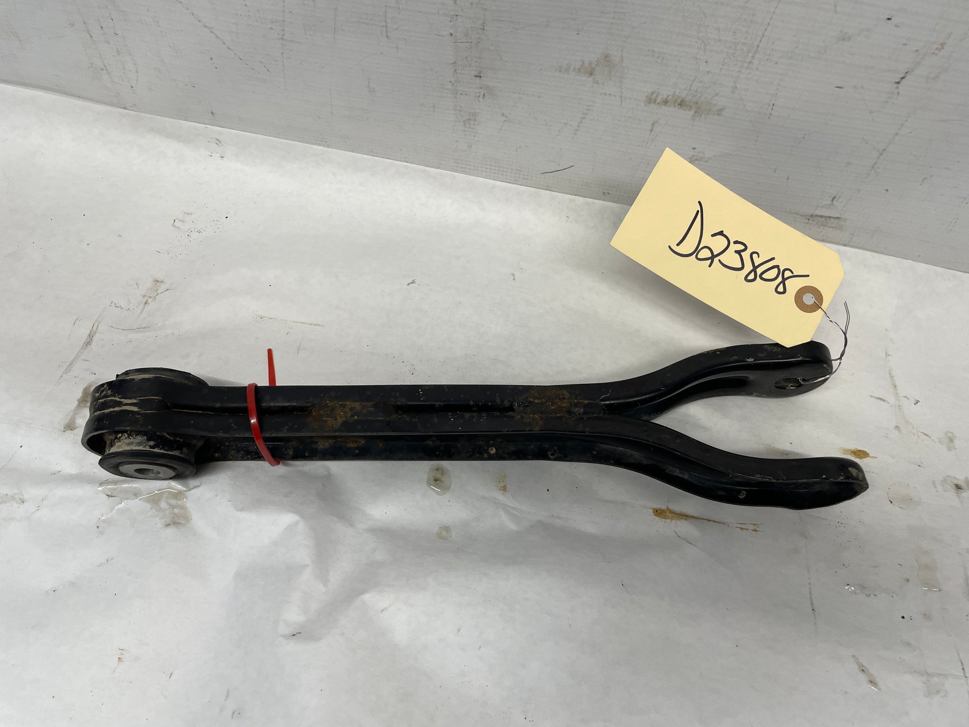 2008 Pontiac G8 GT RH Passenger Rear Suspension Trailing Control Arm OEM - Day's Parts Yard
