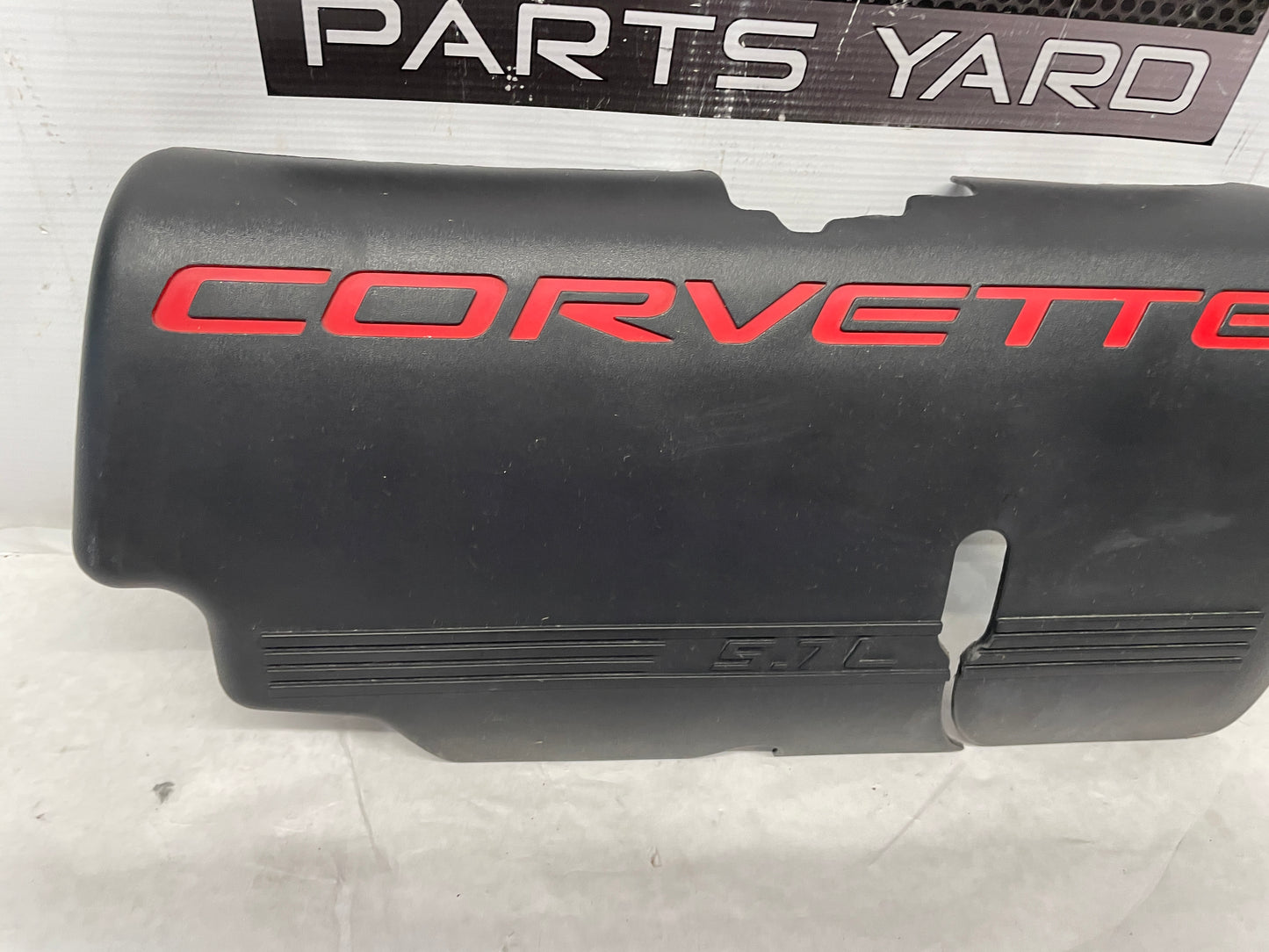 2004 Chevy C5 Corvette Engine Motor Fuel Rail Valve Covers Black & Red OEM - Day's Parts Yard