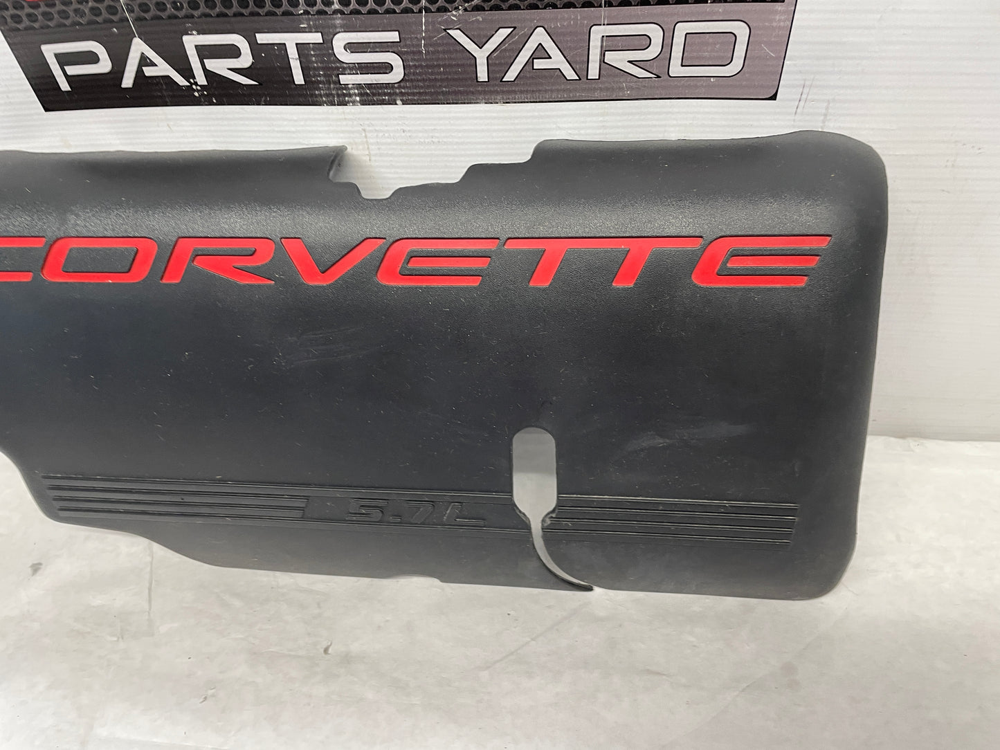 2004 Chevy C5 Corvette Engine Motor Fuel Rail Valve Covers Black & Red OEM - Day's Parts Yard