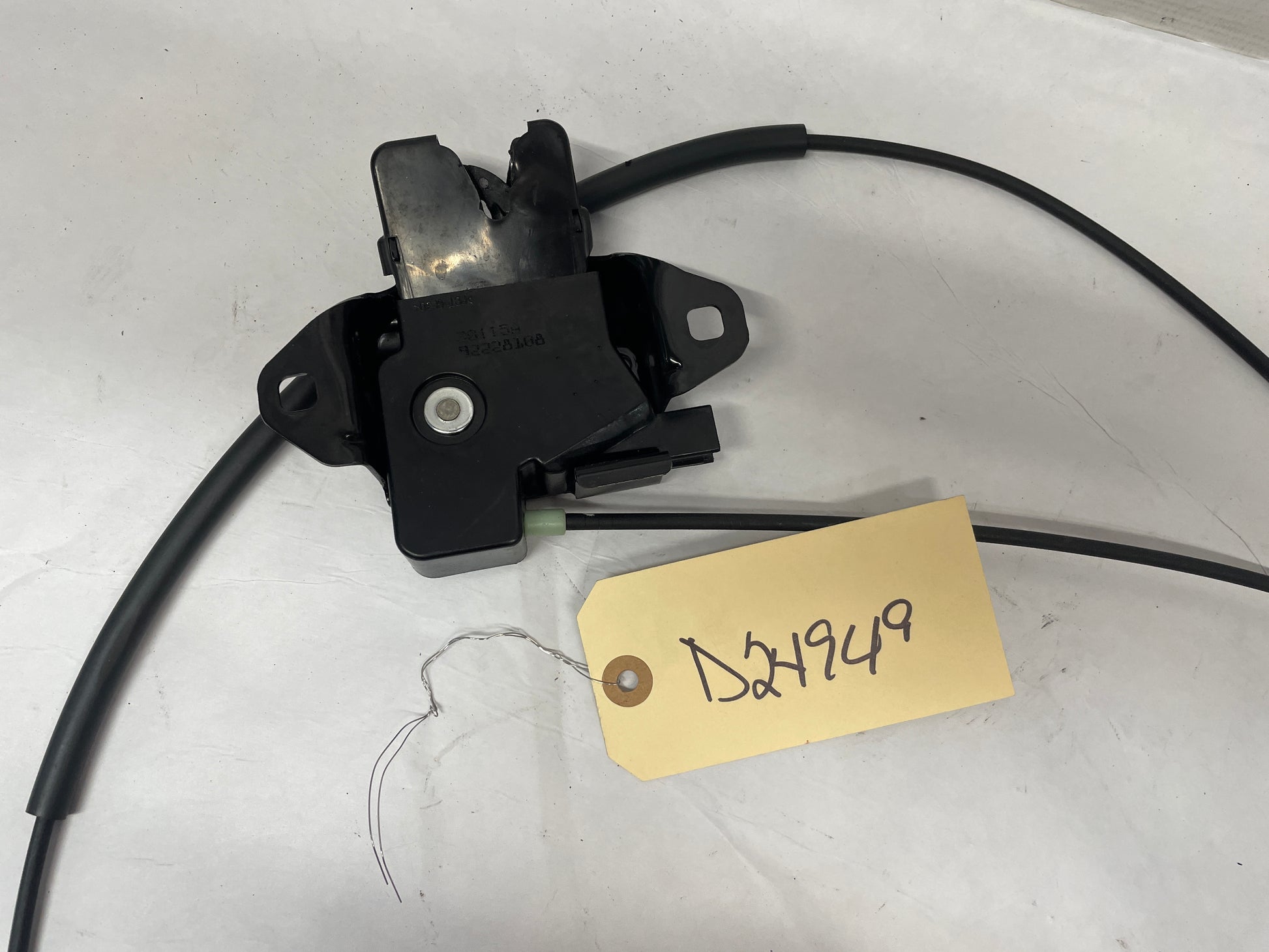 2016 Chevy SS Sedan Trunk Deck Lid Latch Actuator w/ Cable OEM - Day's Parts Yard